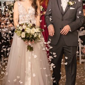 Hearst Wedding Gown BHLDN (Size 2)